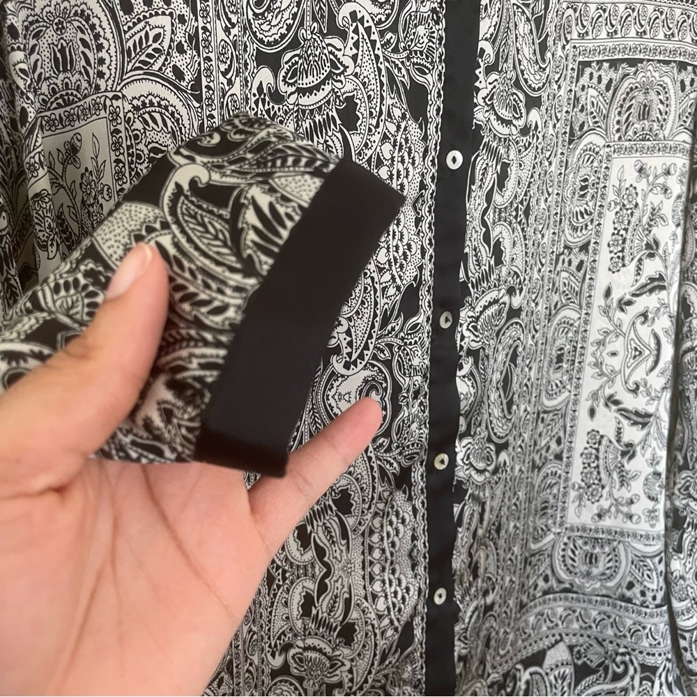 Zara Basic Black & White Button Down - image 4